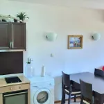 Sunny Hills, 1 Bedroom Daire *