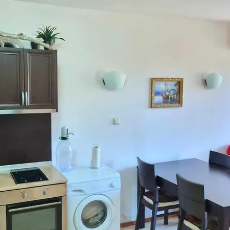 Sunny Hills, 1 Bedroom Apartment *